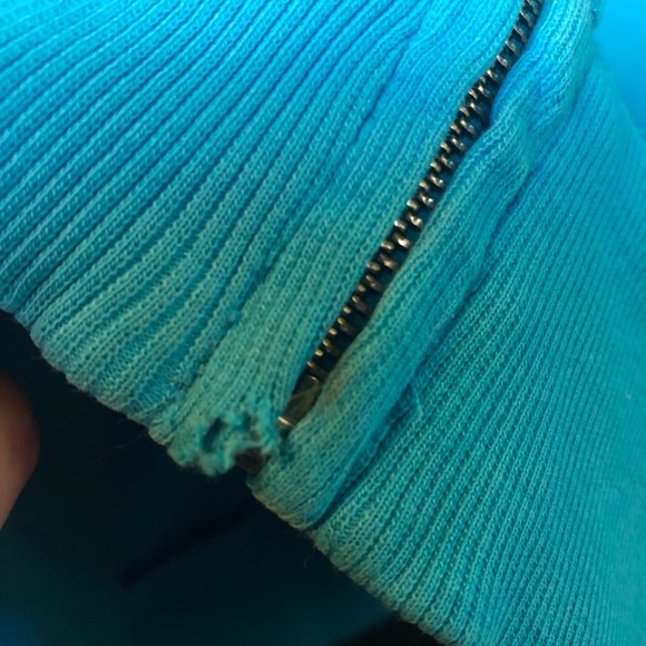 Aritzia TNA hooded zip-up sweater - Picture 8 of 12